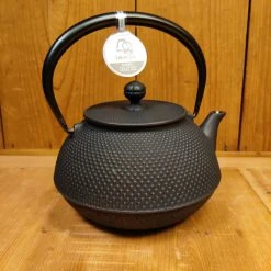 Miya Cast Iron Teapot - Black Hobnail 44oz