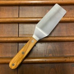 Due Buoi Narrow Spatula - Olive Kitchen Tools