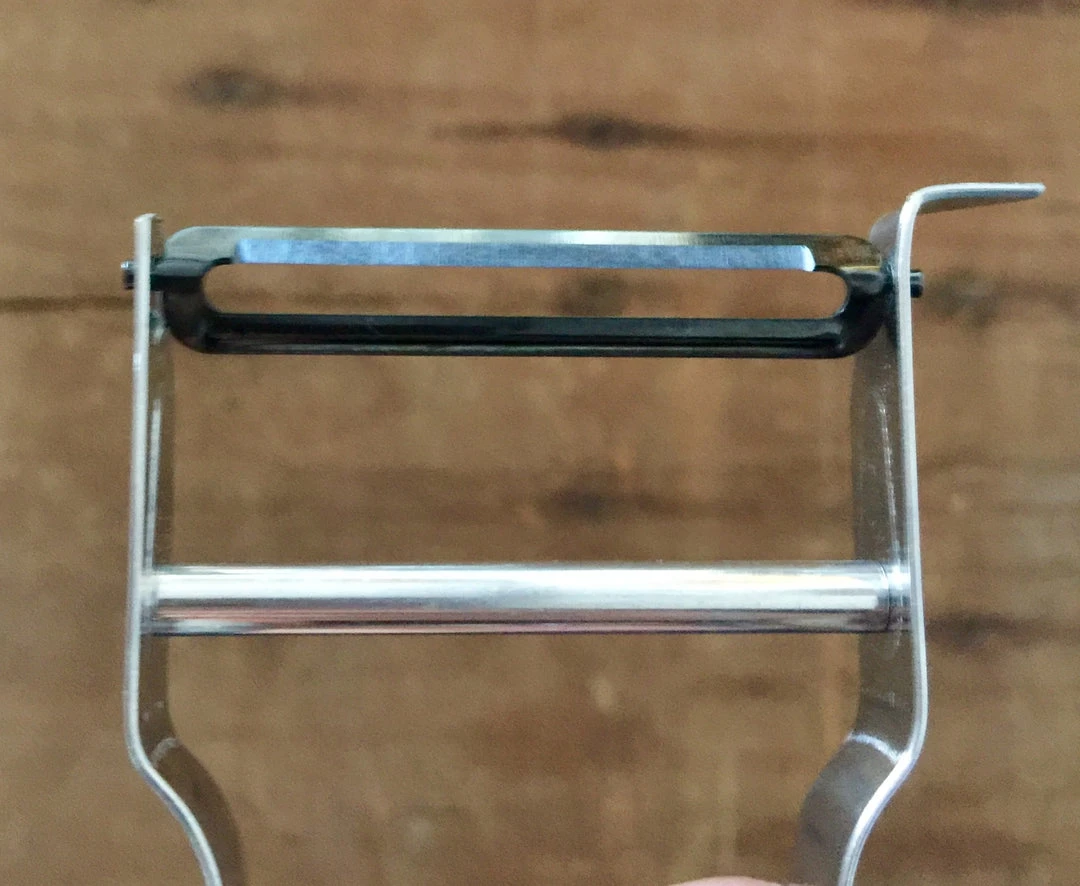 Hot Sale 🥰 Ambrogio Sanelli Kitchen Tools Castor Peeler - Carbon Steel ✔️ 4 Ambrogio Sanelli Kitchen Tools Castor Peeler - Carbon Steel