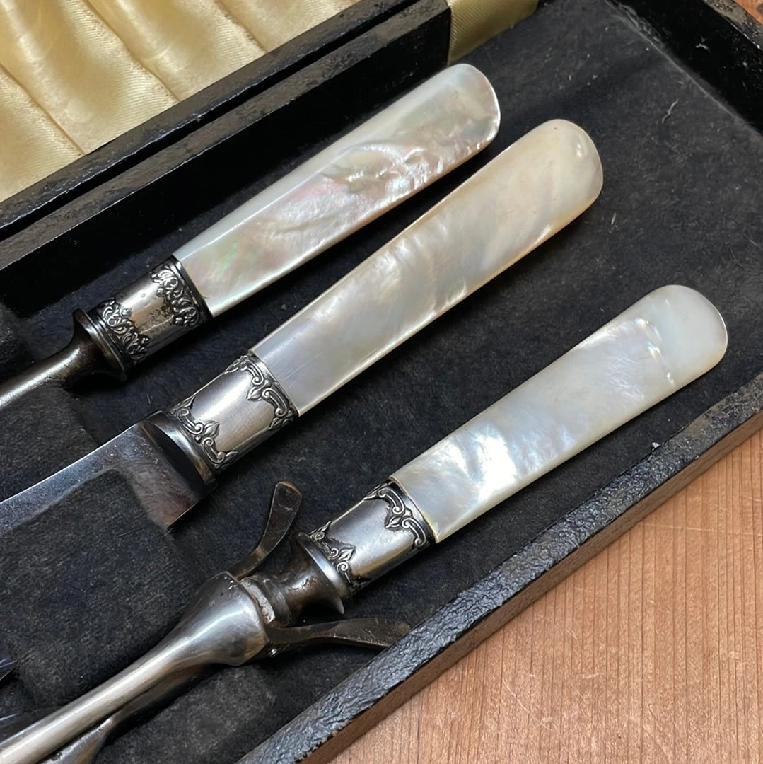 Flash Sale ๐งจ Bernal Cutlery Table | Steak LF&C Universal Carving Set Carbon Steel & ๐ฉ Mother Of Pearl In Box Early 20th C 1909- ๐ 5 Bernal Cutlery Table | Steak LF&C Universal Carving Set Carbon Steel & Mother Of Pearl In Box Early 20th C 1909-