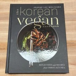 Ingram Accessories The Korean Vegan Cookbook: Reflections And Recipes From Omma's Kitchen - Joanne Lee Molinaro