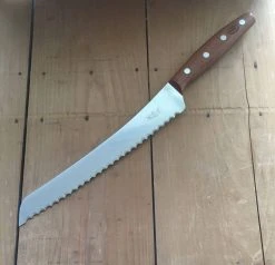 Robert Herder - Windmühlenmesser Windmühlenmesser 'KB2' 8.75" Bread Knife Stainless - Plum
